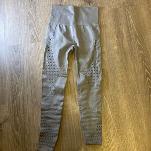 Light gray workout leggings